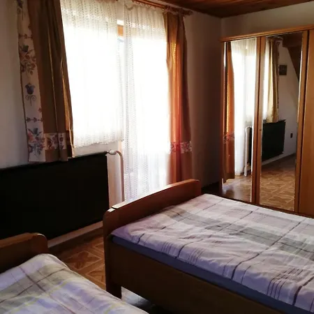 Rozsakert Apartman