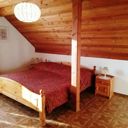 Rozsakert Apartman Apartment